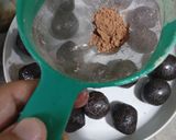 Foto langkah ke 4 dari resep Chocolate Oreo Balls.