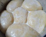 A picture of step 4 of Stuffed bread rolls.