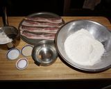 Foto del paso 1 de la receta: PAN AMASADO CON CHICHARRONES DE TOCINO. JON STYLE