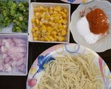 A picture of step 1 of Spaghetti pakode.