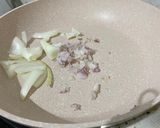 Foto langkah ke 2 dari resep Telur Dadar India.