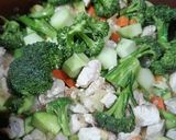 Foto del paso 1 de la receta: Guiso de pollo y vegetales (apto hipertensión)
