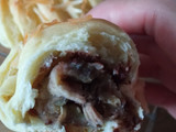 Roti isi pisang keju coklat