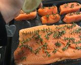 Foto del paso 3 de la receta: Salmón en leche de coco y romero