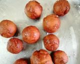 A picture of step 8 of Bread gulab jamun.