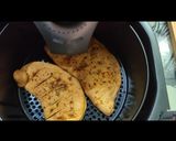 A picture of step 7 of Garlic bread dominos style juls kaur kitchen.