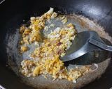 Foto langkah ke 3 dari resep Nasi Goreng Gorengan dengan Sayur Rebus.