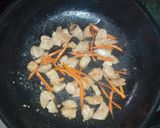 A picture of step 4 of Spicy honey chicken stir-fry.