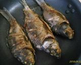 Foto langkah ke 6 dari resep Ikan Mas Bakar Manis Sambal Bawang.