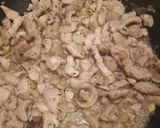 Tejszínes csirke gombával recept fázis 2 fotója
