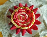 Foto del passaggio 4 della ricetta Torta girella alle fragole