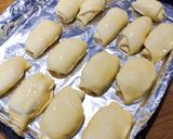 A picture of step 1 of Bread Stuffed with Egg.