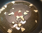 Foto del paso 2 de la receta: Arroz y marisco