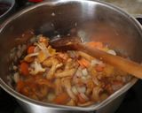 Rókagomba leves húsgombóccal recept fázis 2 fotója