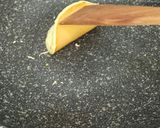 Foto langkah ke 5 dari resep Pancake Lipat.