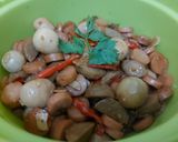 Foto langkah ke 5 dari resep Tumis Bakso,sosis,telur puyuh.