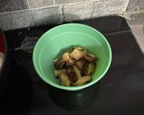 Foto langkah ke 2 dari resep Tumis Sawi Putih Jamur Shiitake Tahu.