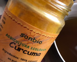 Foto del paso 5 de la receta: Infusión de María Luisa y tomillo, con cúrcuma, jengibre, y miel de azahar