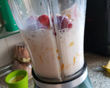 Foto del paso 3 de la receta: Batido de Mango con fresa, plátano y leche