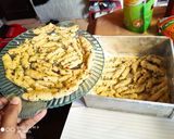 Foto langkah ke 3 dari resep Kue Uler Bawang.