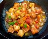 รูปขั้นตอนการทำที่ 4 ของ ผัดเปรี้ยวหวานเต้าหู้ปลา