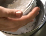 Foto del paso 2 de la receta: Glasé Royal Icing con Albúmina para decorar Cookies 🍪