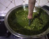 A picture of step 12 of Hariyali Pav-Bhaji.