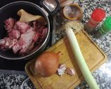 Foto del paso 1 de la receta Caldo de pollo y verduras con fideos