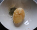 A picture of step 4 of Coloured potato balls.