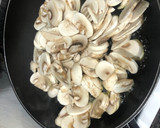 Foto del paso 3 de la receta: Arroz con champiñones y huevo frito