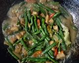 Foto langkah ke 3 dari resep Tumis kacang panjang pakai kecap.