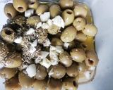 Une image de l'étape 1 de Tapenade vegan.