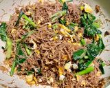 A picture of step 4 of Stir-Fried Brown Rice Vermicelli with Scrambled Eggs (Pad See Ew).