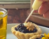 Foto langkah ke 11 dari resep Pie Ketan Hitam Saus Saffron.