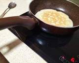 Foto del paso 2 de la receta: Crepes con nata y mermelada