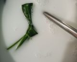 Foto langkah ke 4 dari resep Bubur singkong dengan pewarna kayu secang.