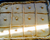 Foto del paso 8 de la receta: Empanada de puerros y gambas