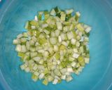 Foto langkah ke 3 dari resep Acar Mentimun Cabai Bawang.