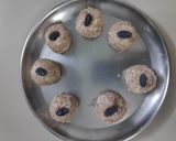 A picture of step 4 of Peanut Ladoos 😋.