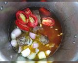A picture of step 1 of Alo gosht shorba.