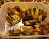 Foto del paso 7 de la receta: Budín marmolado de naranja con chips de chocolate