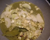Foto del paso 2 de la receta: Tostas de mejillones en escabeche