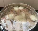 Hình bước làm 2 của món Bún bò giò heo