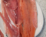 Foto del paso 4 de la receta: Truchas asalmonadas rellenas de jamón