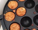 Foto langkah ke 3 dari resep Bolu Sarang Semut / Caramel Cake.
