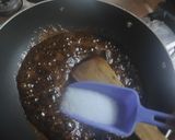 A picture of step 2 of Jaggery Makhana.