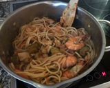 Φωτογραφία βήματος 6 της συνταγής Spaghetti με θαλασσινά (spicy)