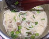 Foto langkah ke 3 dari resep Mie Udon Ayam Jamur Kuah Creamy.
