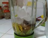 Foto langkah ke 2 dari resep Avocado Ice Float.