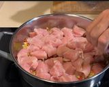 Foto del paso 2 de la receta Pavo estofado con champiñones